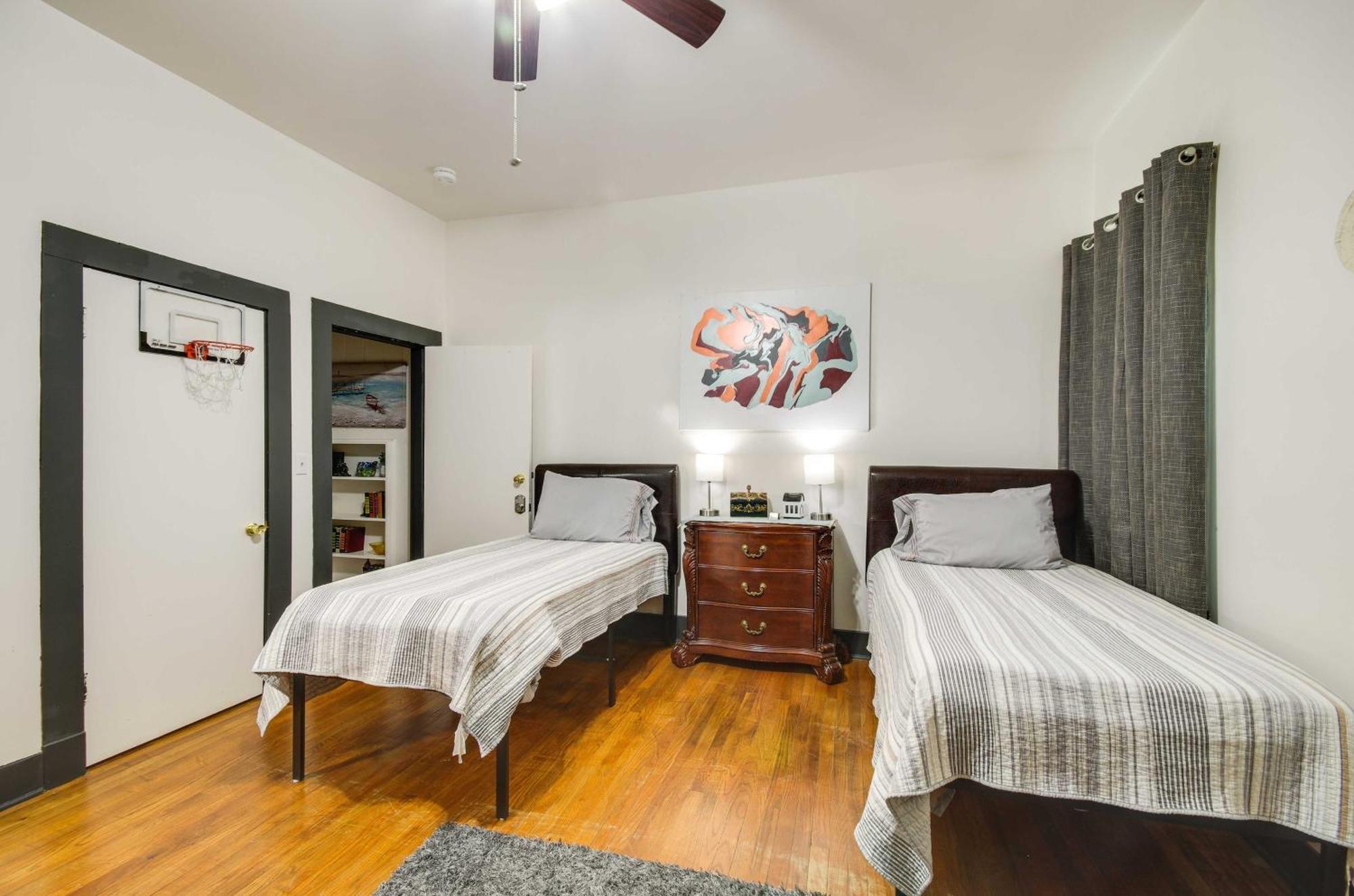 Updated Greenwood Cottage Apt Less Than 1 Mi To Dtwn! エクステリア 写真