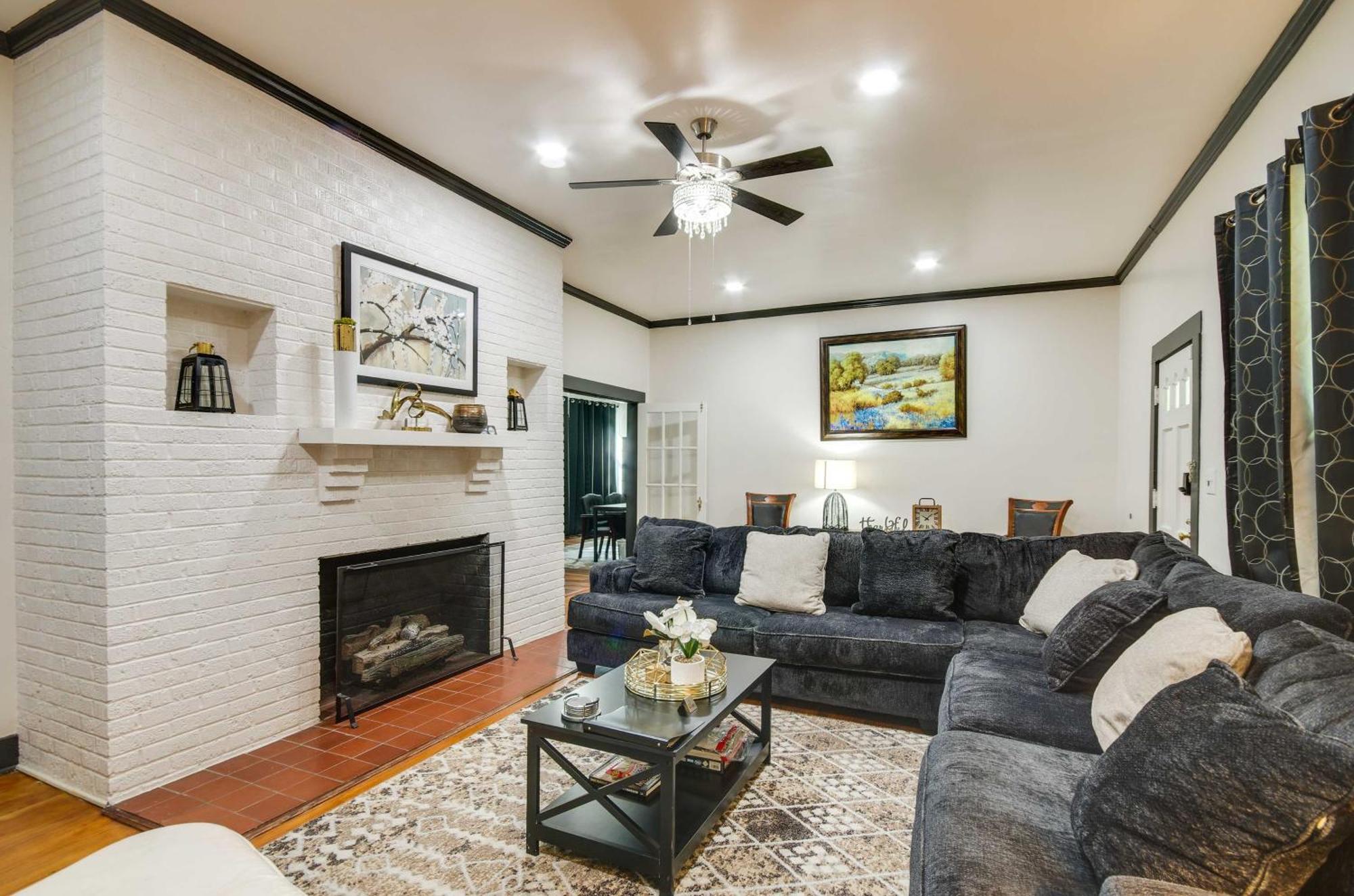 Updated Greenwood Cottage Apt Less Than 1 Mi To Dtwn! エクステリア 写真